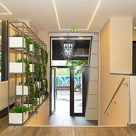 Alameda 3*